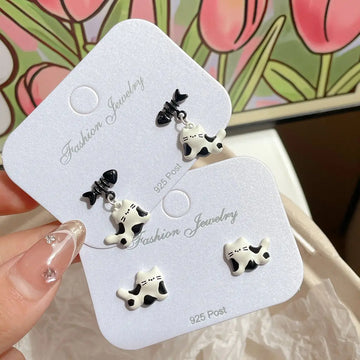 DAIIIBABYYY  -  Cute Cartoon White Black Color Cat Stud Earrings for Women Korean Fashion Charm Fish Bones Ear Stud Earring Jewelry Gift